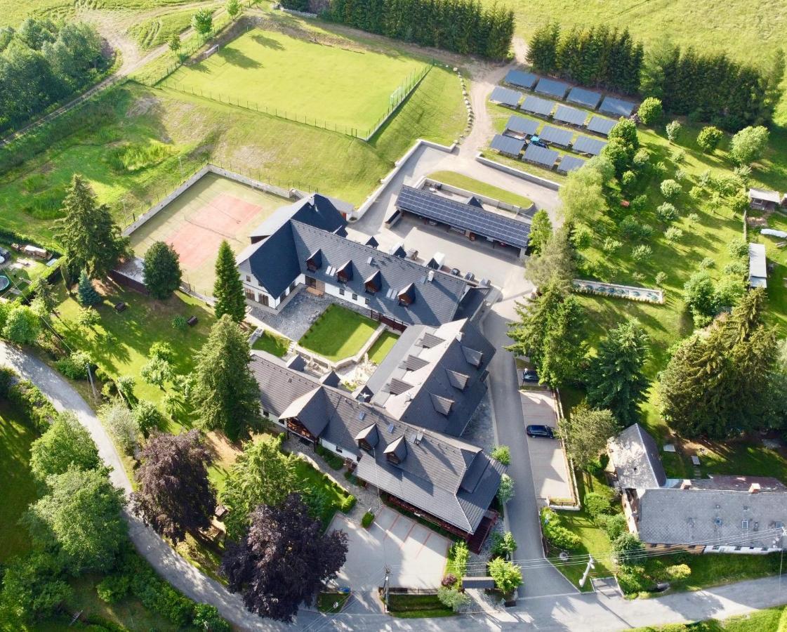 Wellness Hotel Holzberg Suchá Rudná エクステリア 写真